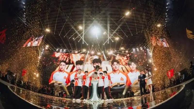 LPL春季赛战队怎么判断强弱?看懂阵容磨合与版本适配的底层逻辑